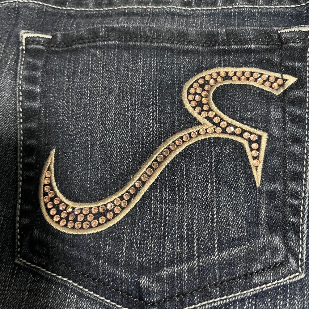 Rock & Republic medium wash small Swarovski embellished pockets - Picture 4 of 8
